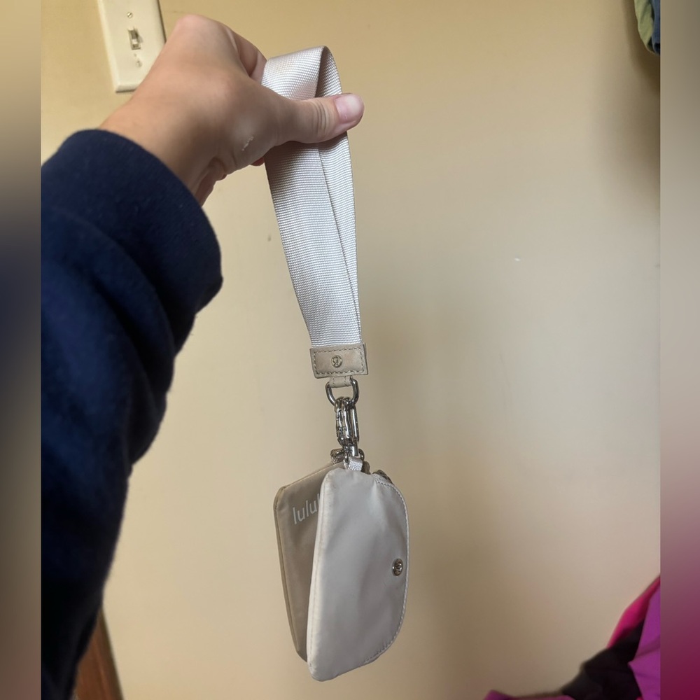 lululemon duo pouch